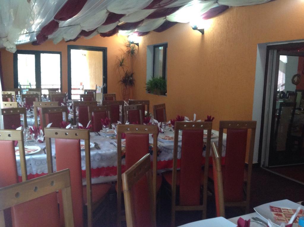 Hotel Panoramic Moneasa Room photo